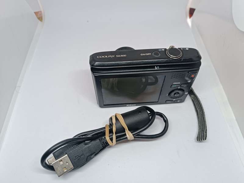Nikon Coolpix S6300 - 16MP - 10x Zoom - Digital Camera