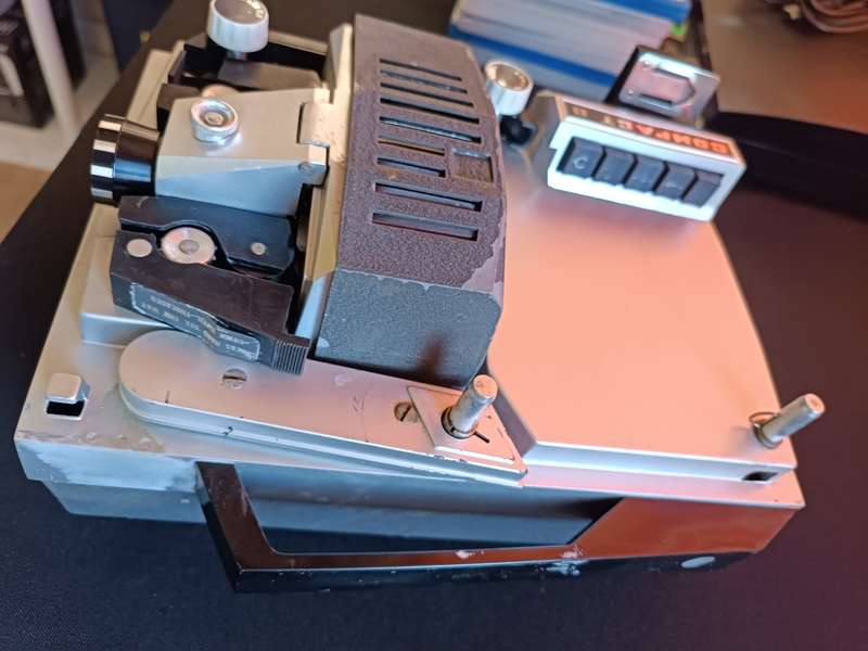 Silwa Compact 8 Vintage Projector(selling as is)