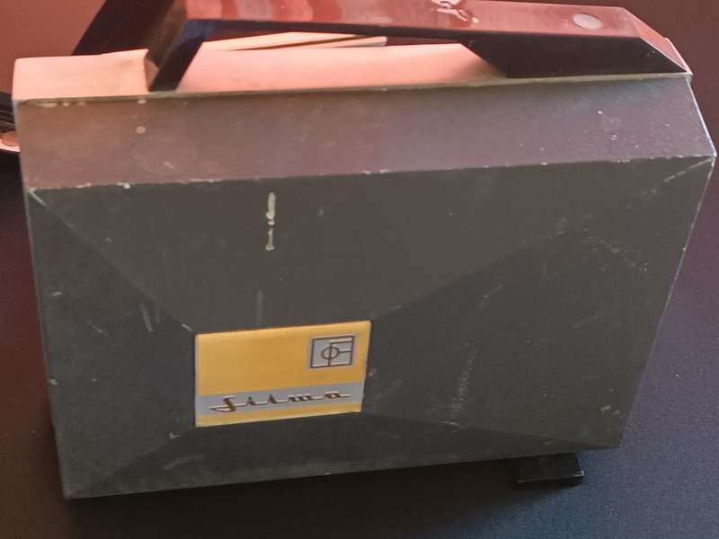 Silwa Compact 8 Vintage Projector(selling as is)