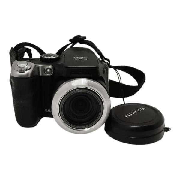 Fujifilm FinePix S8000fd - 8MP - 18x Zoom - Digital Camera