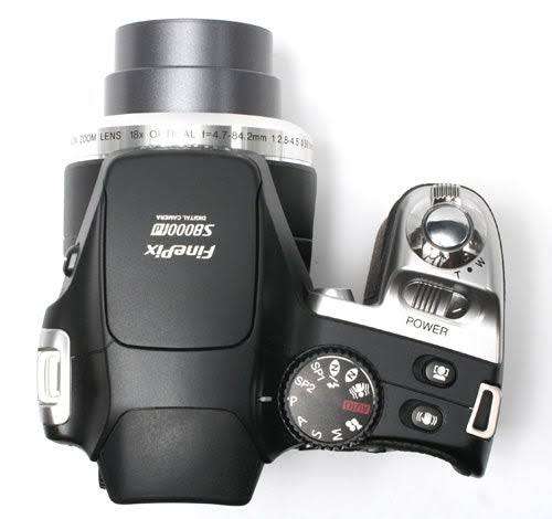 Fujifilm FinePix S8000fd - 8MP - 18x Zoom - Digital Camera