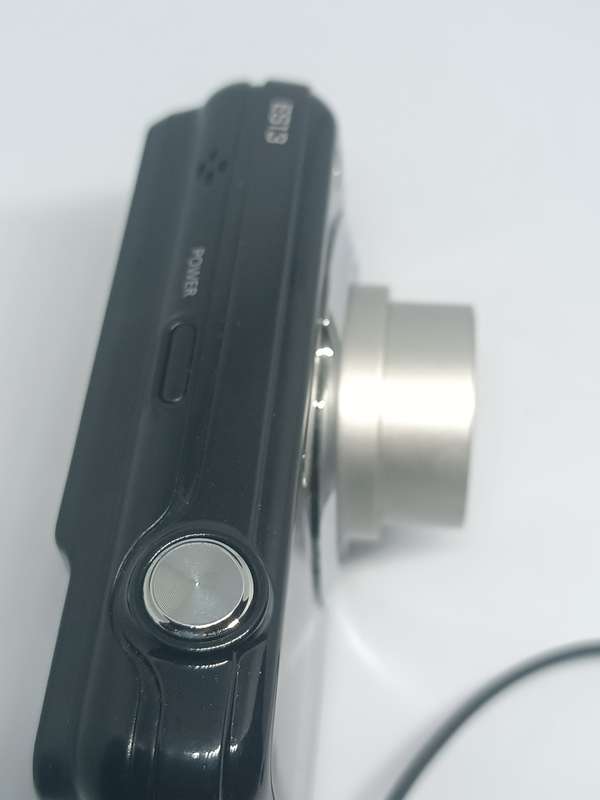 Samsung ES13 - 12.2MP - 4x Zoom - Digital Camera