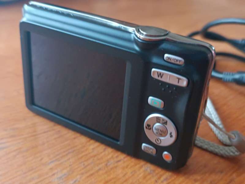FUJIFILM JX660 - 16MP - 5x Zoom - Digital Camera