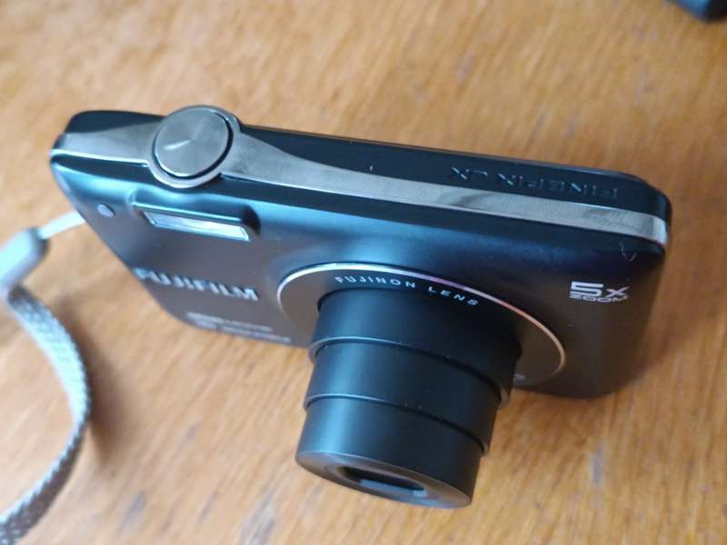 FUJIFILM JX660 - 16MP - 5x Zoom - Digital Camera