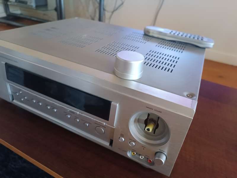 Sansui RZ-6700AV Home Amplifier (volume button broken off)