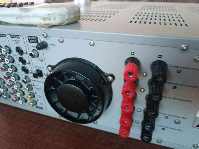 Sansui RZ-6700AV Home Amplifier (volume button broken off)