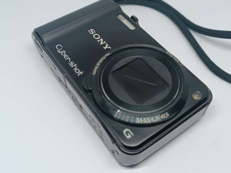Sony CyberShot DSC - H70 - 16.1MP - 10x Zoom - Digital Camera