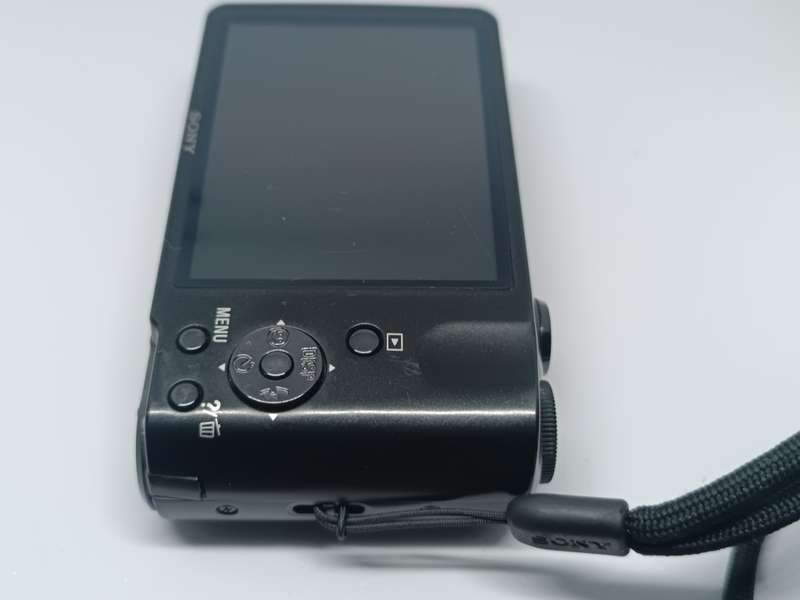 Sony CyberShot DSC - H70 - 16.1MP - 10x Zoom - Digital Camera