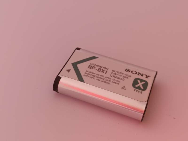 Sony Cyber-shot DSC-HX90V - 18.2MP - 30x Zoom - Digital Camera