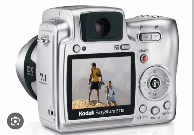 Kodak Z710 - 7.4MP - 10x Zoom - Digital Camera