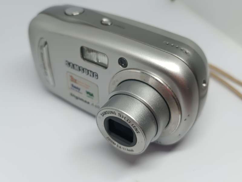 Samsung Digimax A40 - 4MP - 3x Zoom - Digital Camera