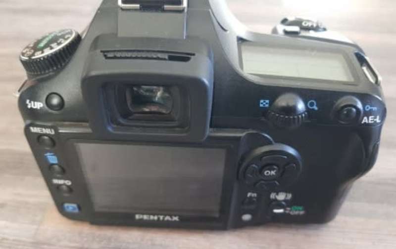 Pentax K100D - DSLR Camera - Lens + Flash included.