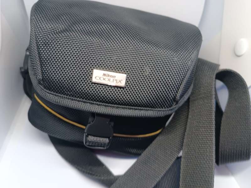Nikon Coolpix P100 - 10.3MP - 26X Zoom - Digital Camera
