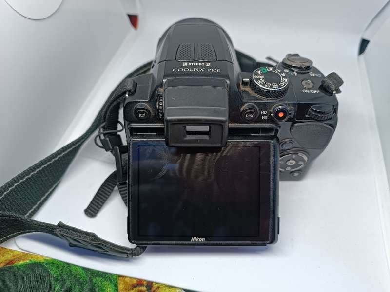 Nikon Coolpix P100 - 10.3MP - 26X Zoom - Digital Camera