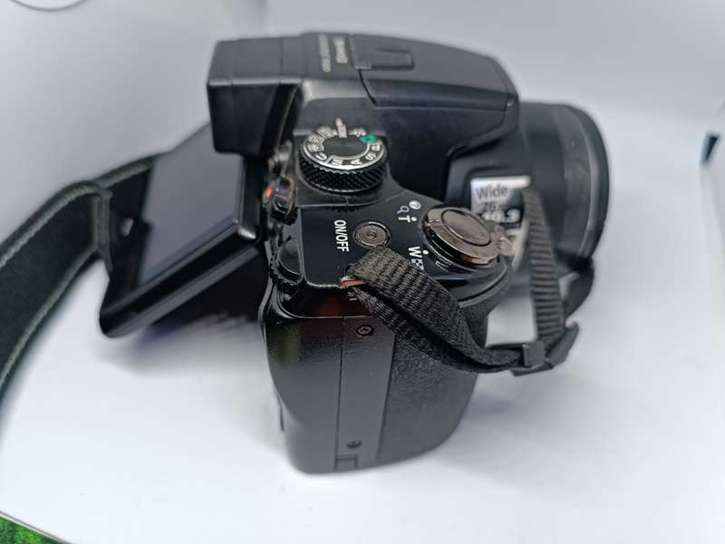 Nikon Coolpix P100 - 10.3MP - 26X Zoom - Digital Camera