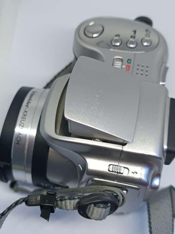 Kodak Z710 - 7.4MP - 10x Zoom - Digital Camera