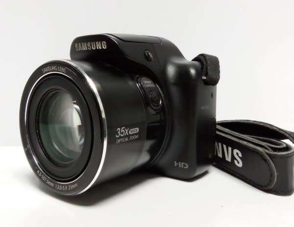 Samsung WB1100F - 35x Zoom - 16MP - Smart Camera (wifi)