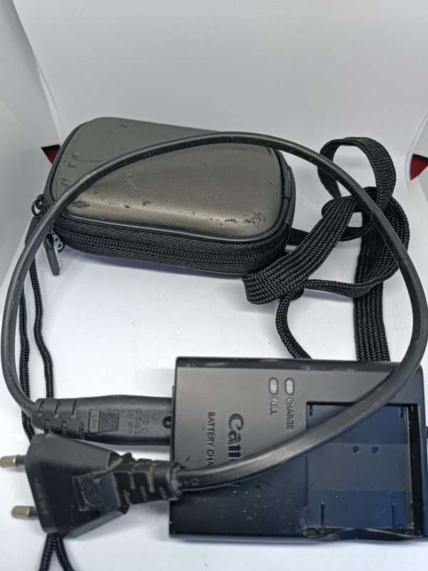 Canon IXUS 190 - 20MP - 10X ZOOM - DIGITAL CAMERA