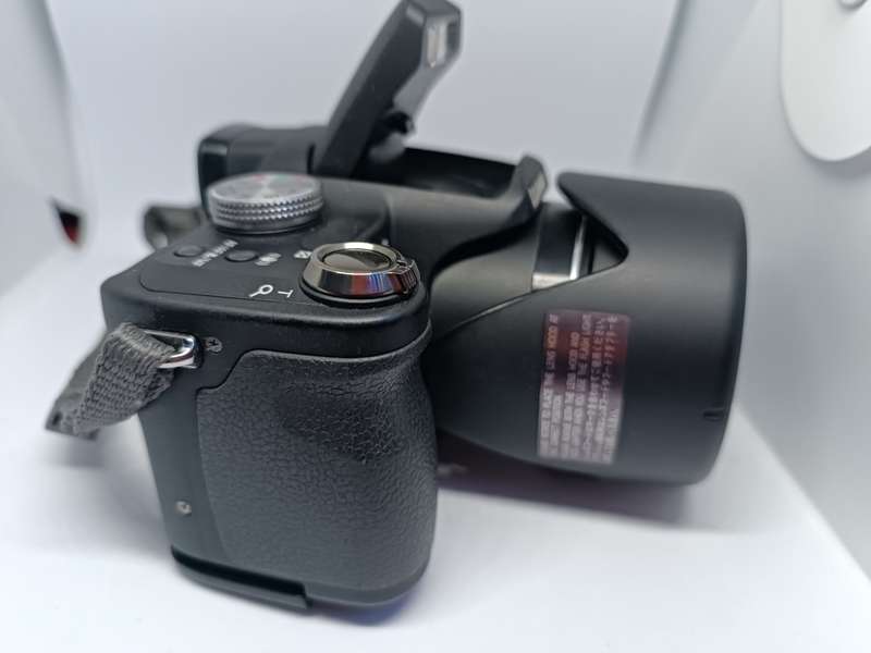 Panasonic DMC FZ8 - 7.2MP - 12x Zoom - Digital Camera