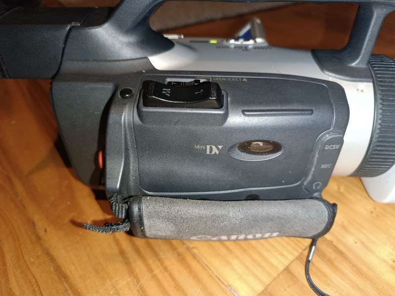 Canon XM2 - 3-CCD Video Camera