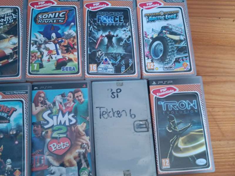PSP Console E1004 + 21 Games ***AWESOME BUNDLE***!!!