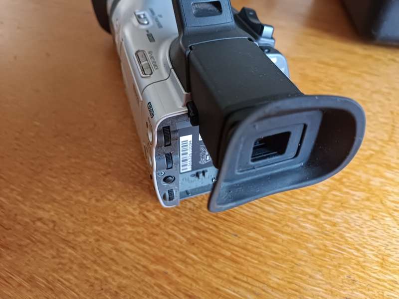 Canon XM2 - 3-CCD Video Camera