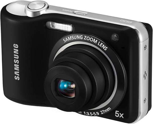 Samsung ES30 - 12.2MP - 5x Zoom - Digital Camera