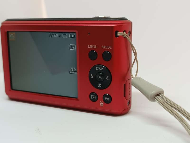 Samsung ES90 - 14.2MP - 5x Zoom - Digital Camera