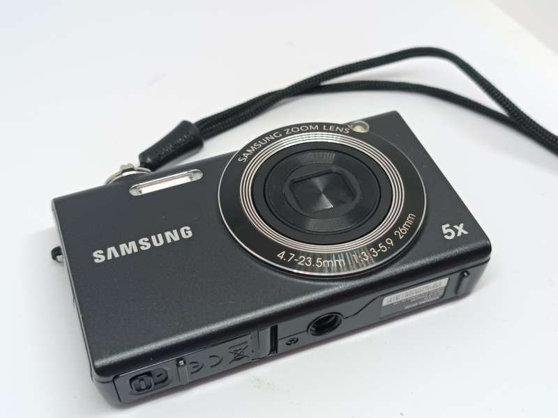Samsung SH100 - 14.2MP - 5x Zoom - Smart Wifi Digital Camera