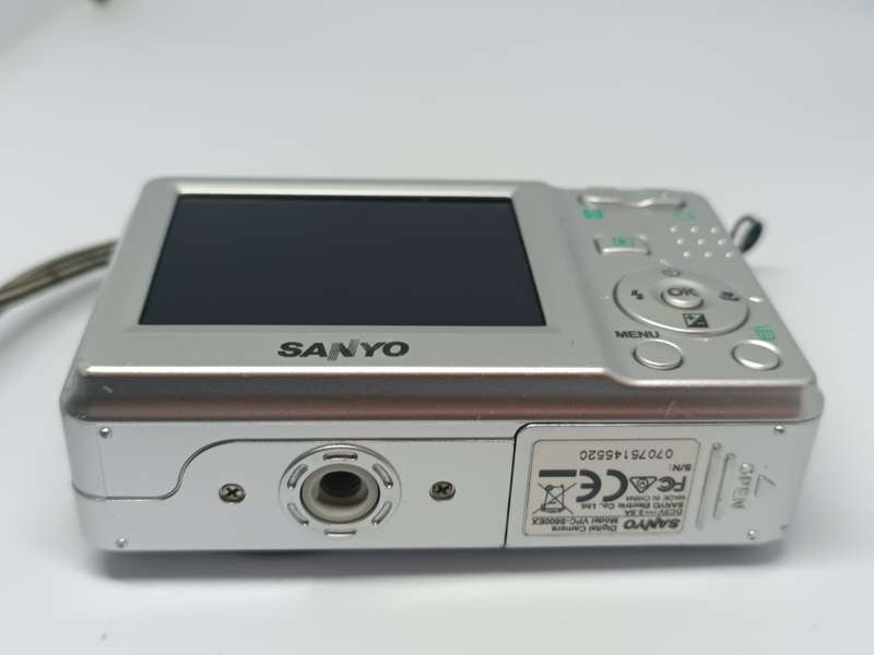Sanyo VPC - S600 - 6MP - 4x Zoom - Digital Camera
