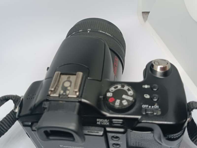 Panasonic Lumix DMC FZ50 - 10.1MP - 12x Zoom - Digital Camera