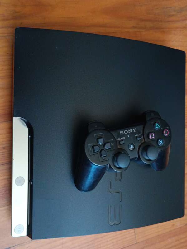 Sony PlayStation 3 Slim 320GB console