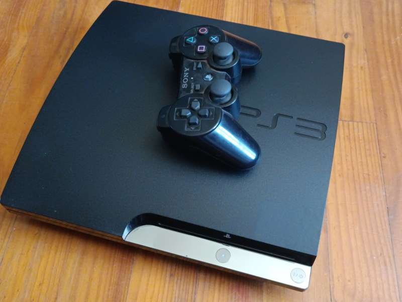 Sony PlayStation 3 Slim 320GB console