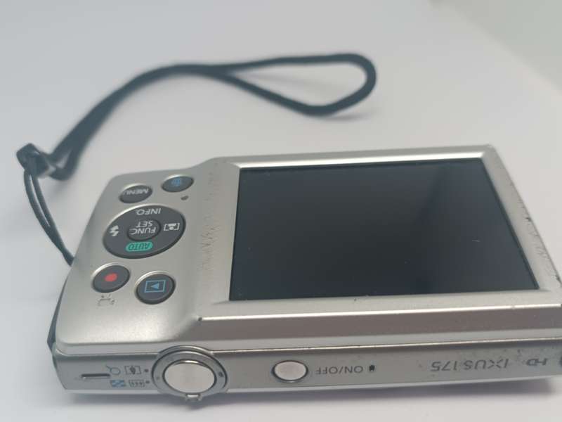 Canon IXUS 175 - 20MP - 8x ZOOM - DIGITAL CAMERA
