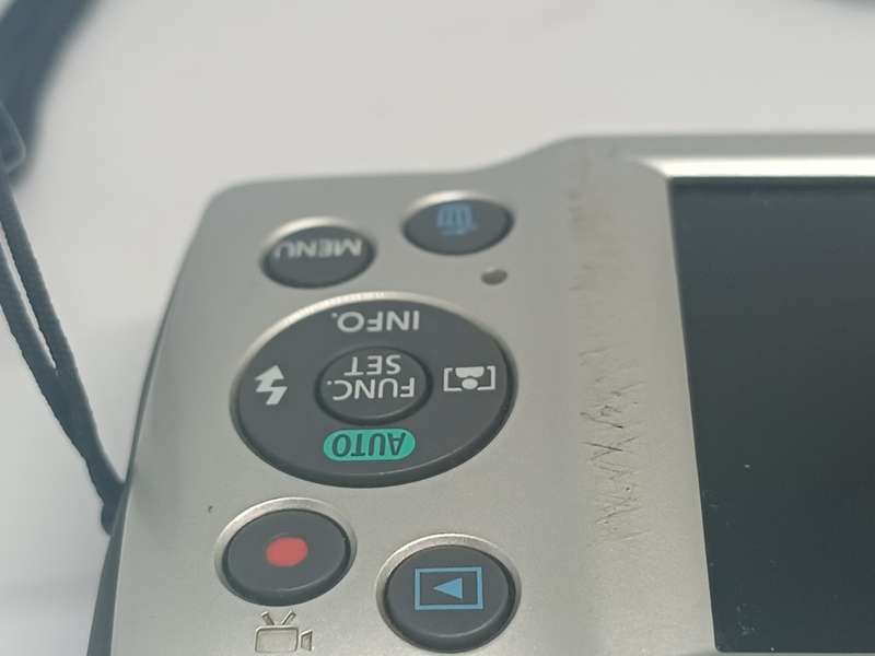 Canon IXUS 175 - 20MP - 8x ZOOM - DIGITAL CAMERA