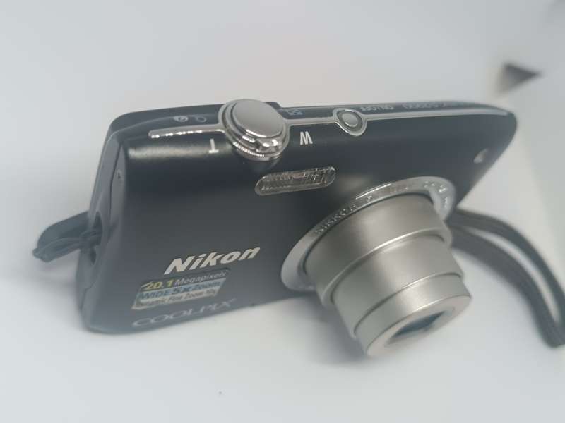 Nikon Coolpix S2900 - 20.1MP - 5x Zoom - Digital Camera