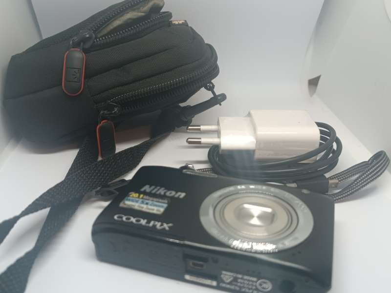 Nikon Coolpix S2900 - 20.1MP - 5x Zoom - Digital Camera