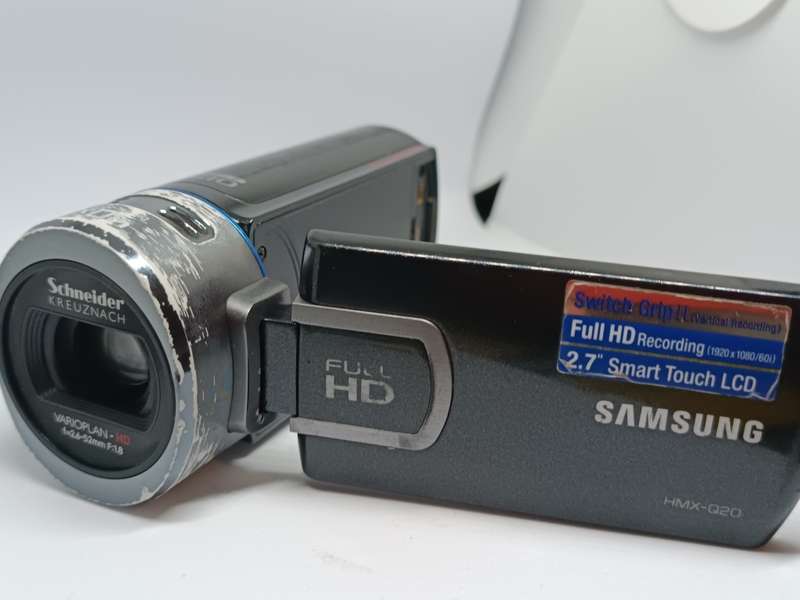 Samsung HMX-Q20 HD Flash Camcorder
