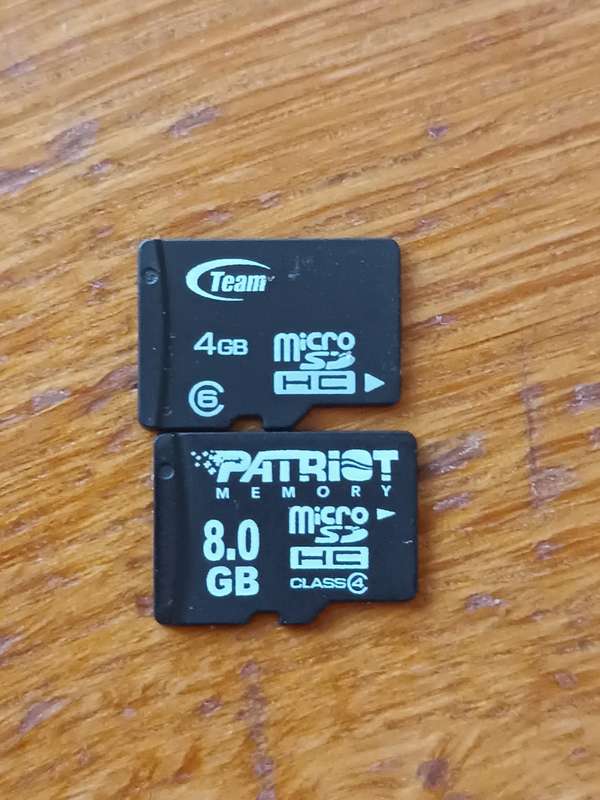 PATRIOT 8.0GB MICRO SDHC + TEAM 4GB SDHC