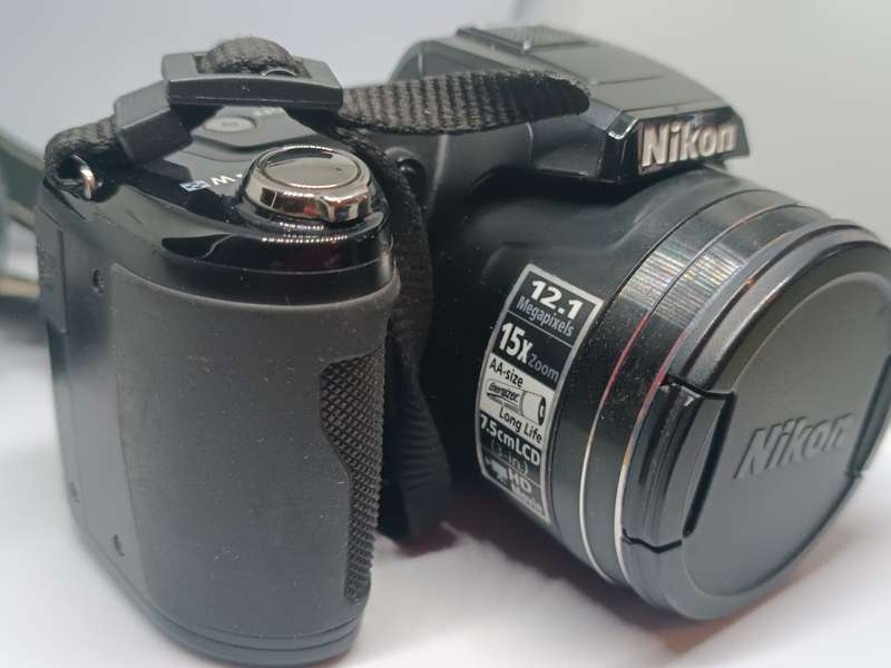 Nikon Coolpix L110 - 12.1MP - 15x Zoom - Digital Camera