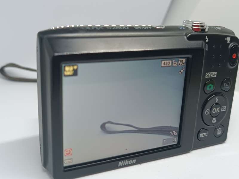 Nikon Coolpix S2800 - 20.1MP - 5x Zoom - Digital Camera