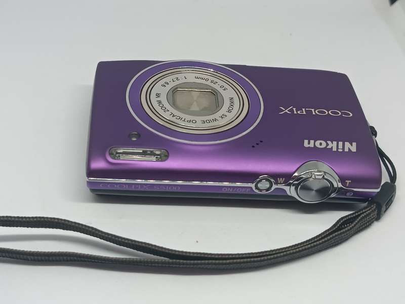 Nikon Coolpix S5100 - 12.2MP - SD CARD SLOT ISSUE - Digital Camera
