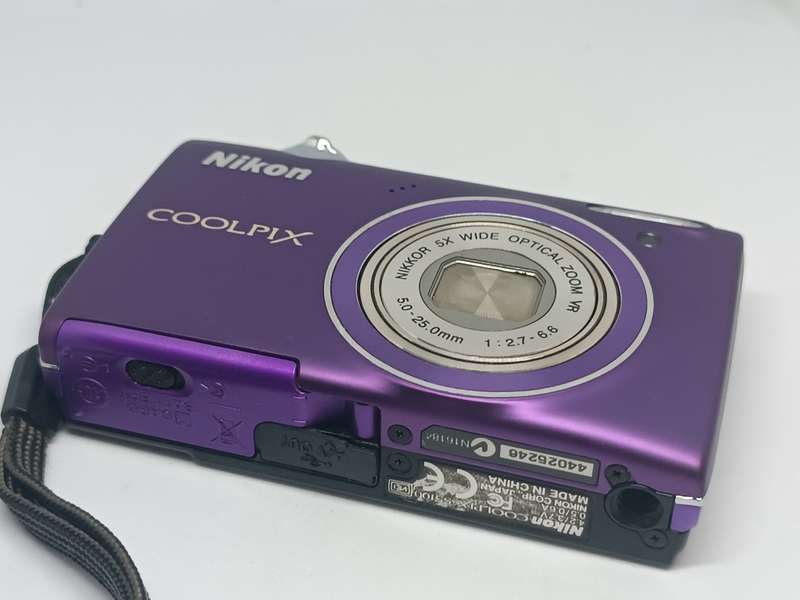 Nikon Coolpix S5100 - 12.2MP - SD CARD SLOT ISSUE - Digital Camera