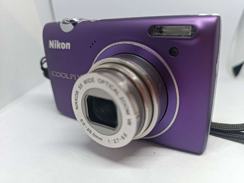 Nikon Coolpix S5100 - 12.2MP - SD CARD SLOT ISSUE - Digital Camera