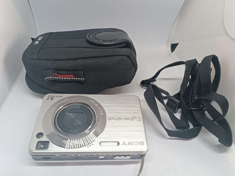 Sony Cyber-shot DSC-W130 - 8.1MP - 5x Zoom - Digital Camera