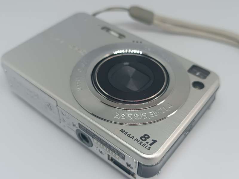 Sony Cyber-shot DSC-W130 - 8.1MP - 5x Zoom - Digital Camera