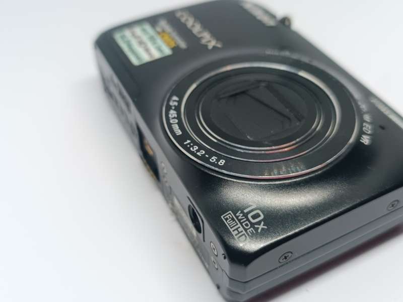 Nikon Coolpix S6300 (NO BATTERY) - 16MP - 10x Zoom - Digital Camera