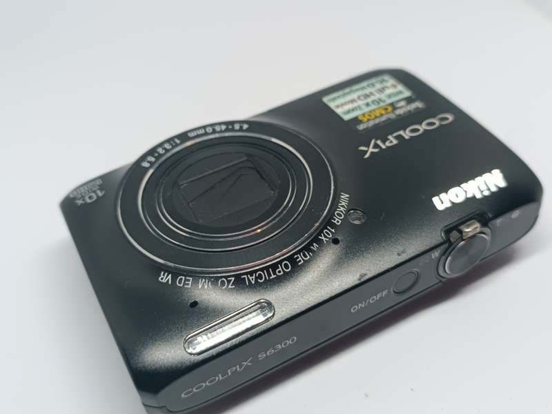 Nikon Coolpix S6300 (NO BATTERY) - 16MP - 10x Zoom - Digital Camera
