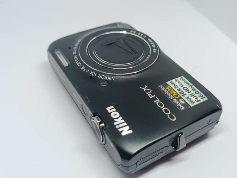 Nikon Coolpix S6300 (NO BATTERY) - 16MP - 10x Zoom - Digital Camera