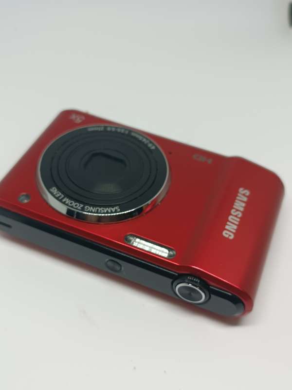 Samsung ES91 - 14.2MP - 5x Zoom - Digital Camera